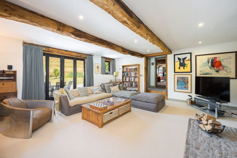 Sitting Room- click for photo gallery